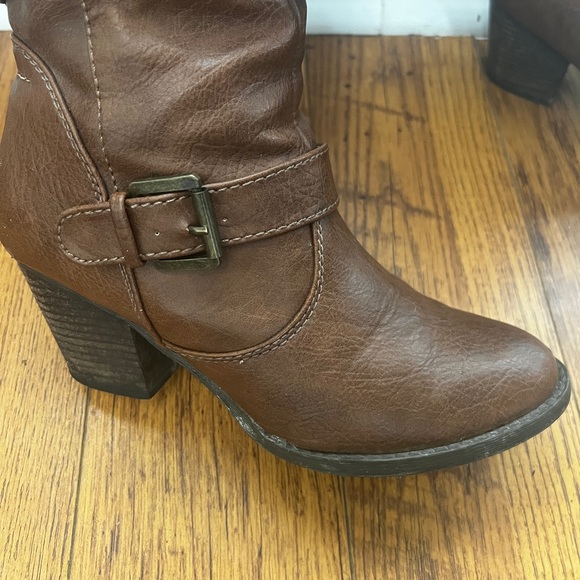 Women’s Fall Boots Buckle Strap Polyurethane size 9 brown heel - Picture 3 of 12